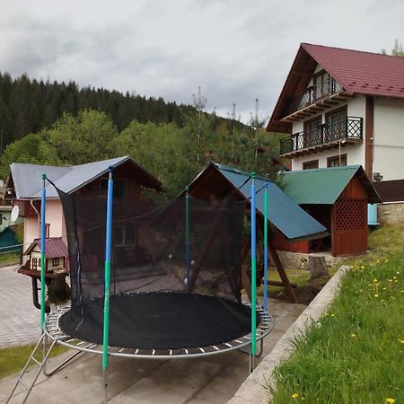 Holiday Home Melodiya Karpat ยาเรมชา ภายนอก รูปภาพ